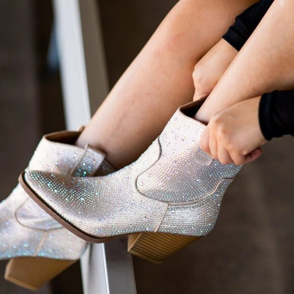 New Rhinestone Pointed Toe Cowgirl/Cowboy Western Ankle Boots Booties Block Heel - Picture 2 of 6